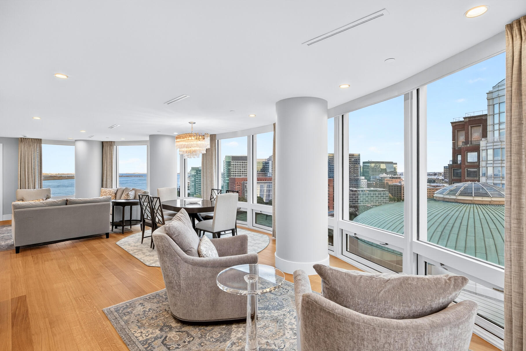 Boston, Massachusetts 02110, United States, 3 Bedrooms Bedrooms, ,4 BathroomsBathrooms,Residential,Active,210513