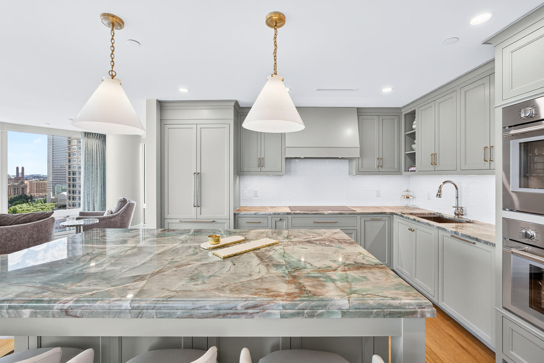 Boston, Massachusetts 02110, United States, 3 Bedrooms Bedrooms, ,4 BathroomsBathrooms,Residential,Active,210513