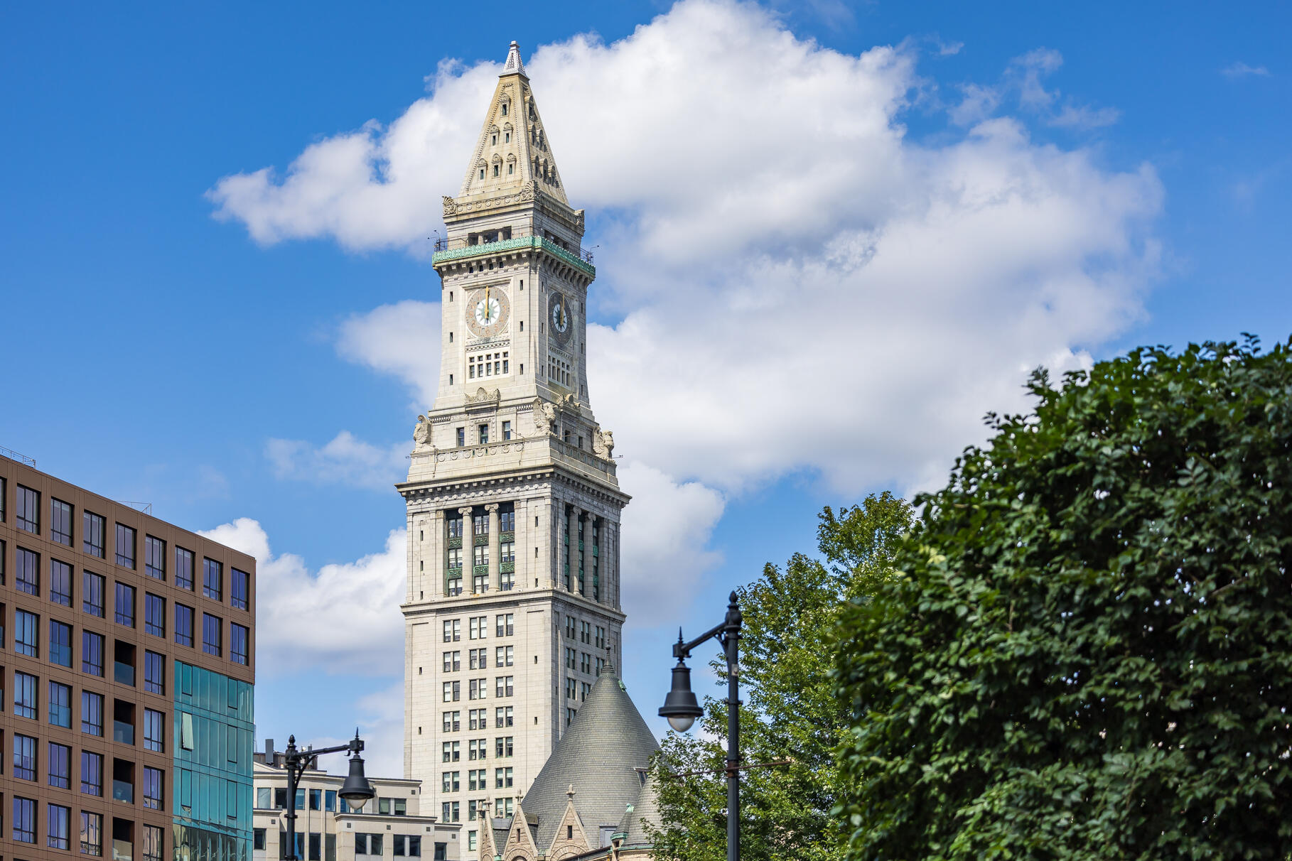 Boston, Massachusetts 02110, United States, 3 Bedrooms Bedrooms, ,4 BathroomsBathrooms,Residential,Active,210513