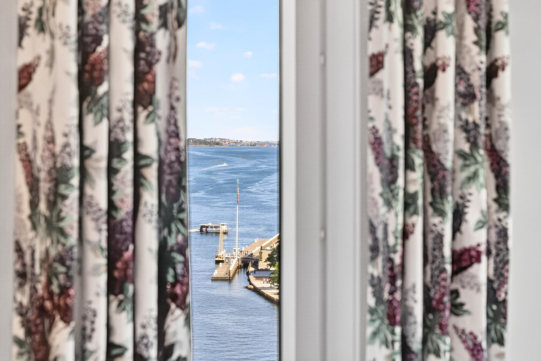 Boston, Massachusetts 02110, United States, 3 Bedrooms Bedrooms, ,4 BathroomsBathrooms,Residential,Active,210513