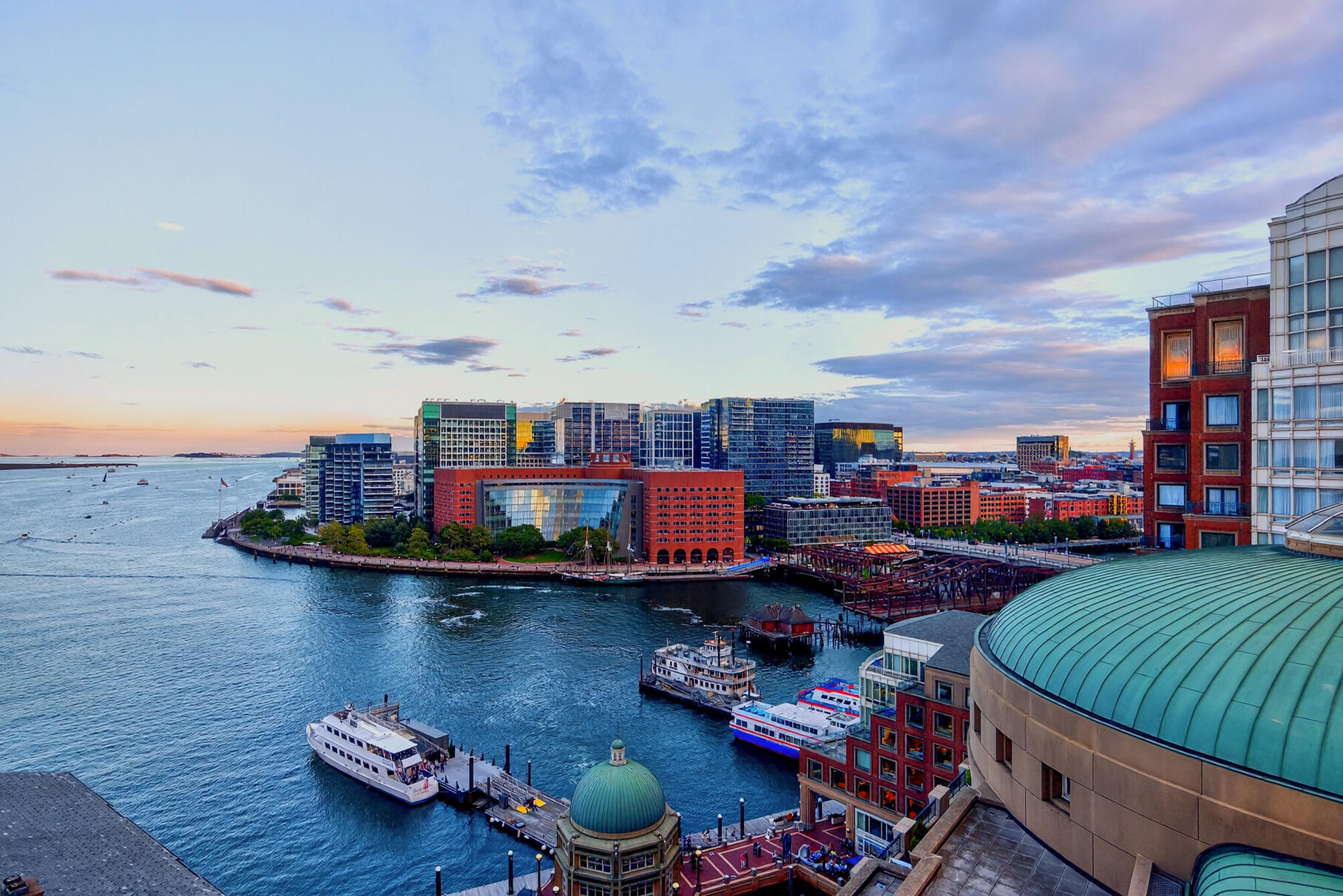 Boston, Massachusetts 02110, United States, 3 Bedrooms Bedrooms, ,4 BathroomsBathrooms,Residential,Active,210513