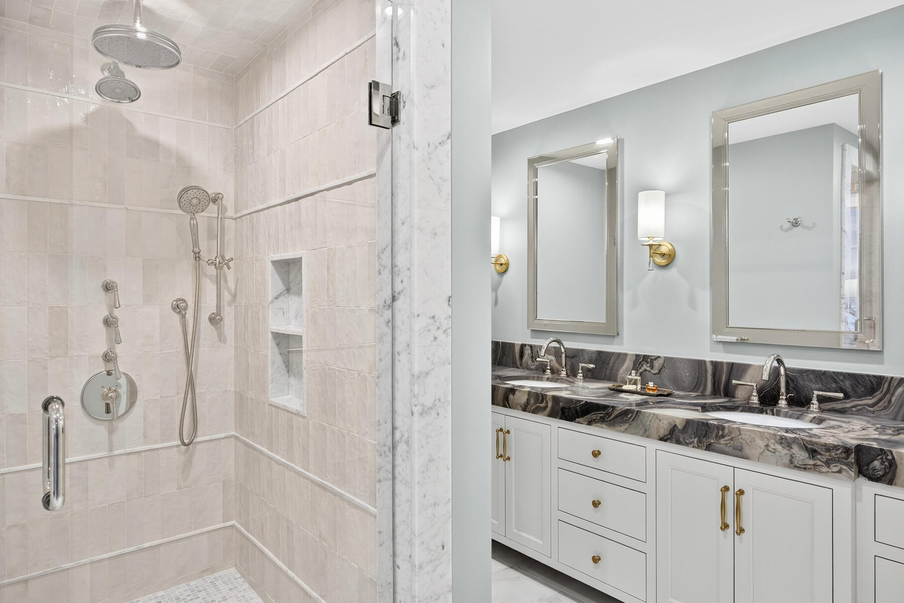 Boston, Massachusetts 02110, United States, 3 Bedrooms Bedrooms, ,4 BathroomsBathrooms,Residential,Active,210513