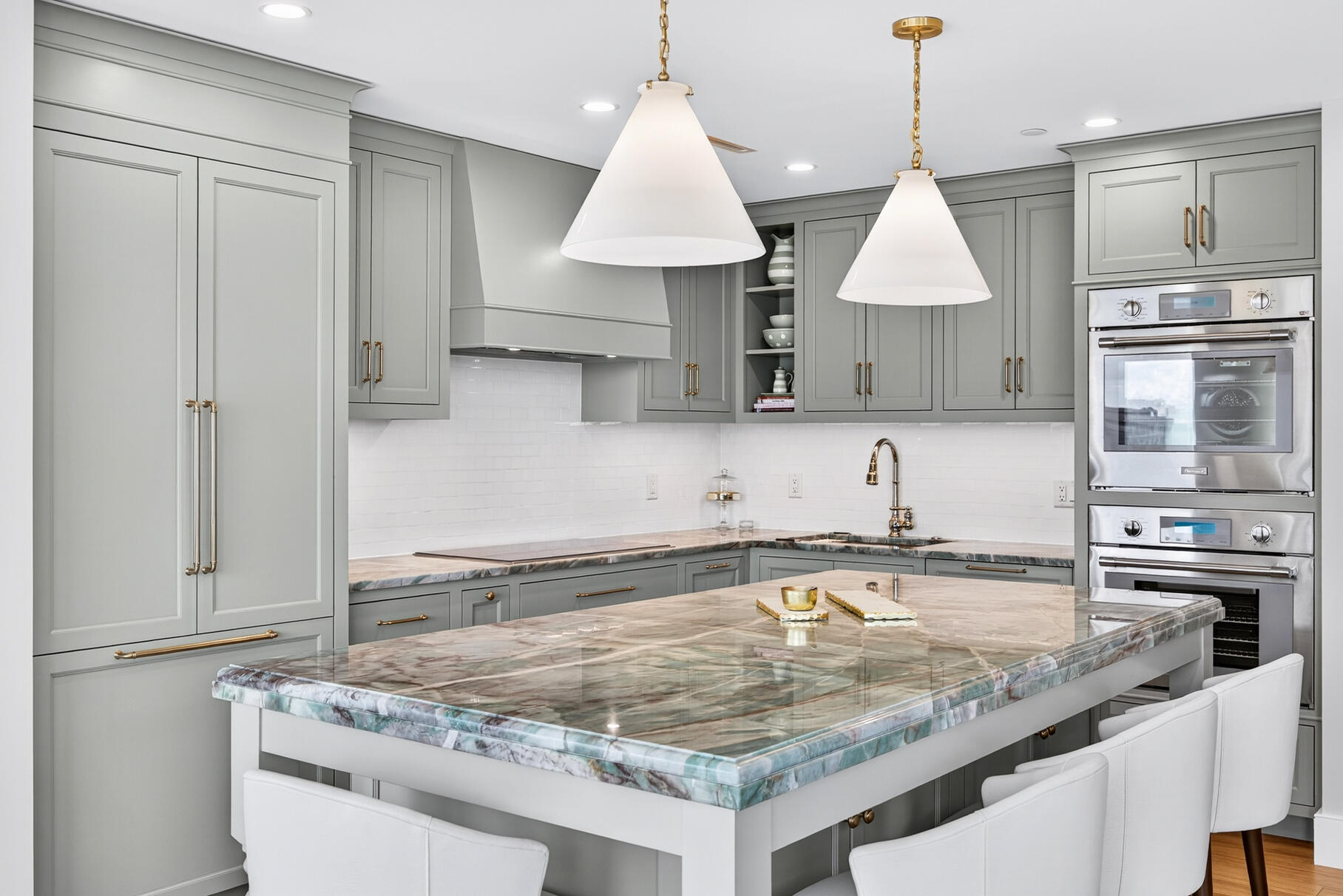 Boston, Massachusetts 02110, United States, 3 Bedrooms Bedrooms, ,4 BathroomsBathrooms,Residential,Active,210513