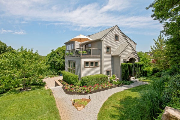 20 BAYBERRY AVE, PROVINCETOWN, MA 02657 - Image dc3e92e573c1256b8636f26aa862fe9b/3196808033