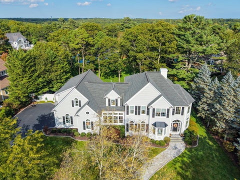 Photo of 13 N Glen Drive, Mashpee, MA 02649 (MLS # 22605195)