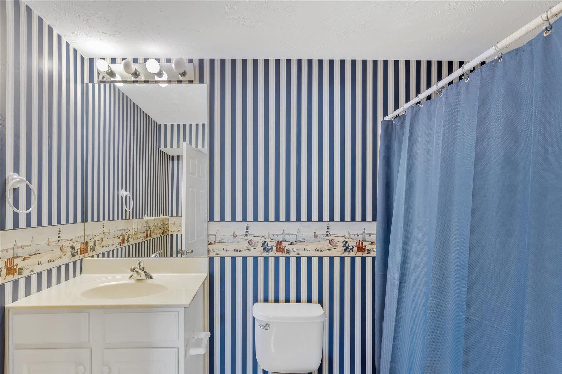 Bourne, Massachusetts 02532, United States, 2 Bedrooms Bedrooms, ,4 BathroomsBathrooms,Residential,Active,80831