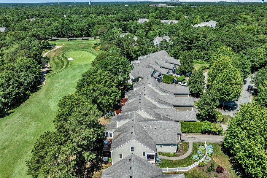 Bourne, Massachusetts 02532, United States, 2 Bedrooms Bedrooms, ,4 BathroomsBathrooms,Residential,Active,80831