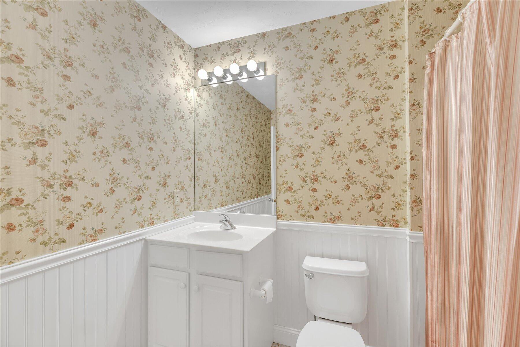 Bourne, Massachusetts 02532, United States, 2 Bedrooms Bedrooms, ,4 BathroomsBathrooms,Residential,Active,80831