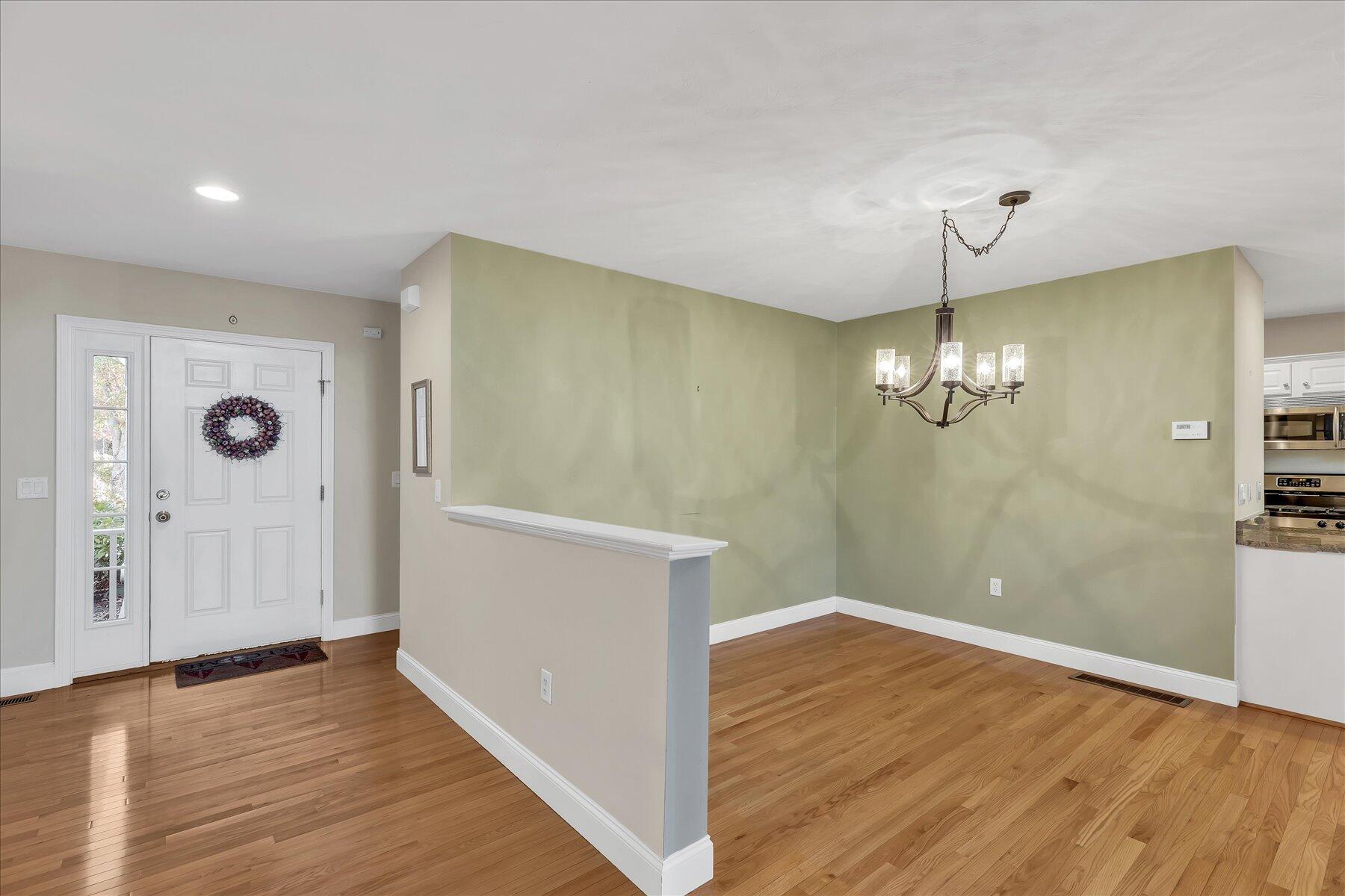 Bourne, Massachusetts 02532, United States, 2 Bedrooms Bedrooms, ,4 BathroomsBathrooms,Residential,Active,80831