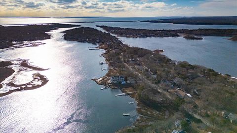 Photo of 197 Monomoscoy Road, Mashpee, MA 02649 (MLS # 22505890)