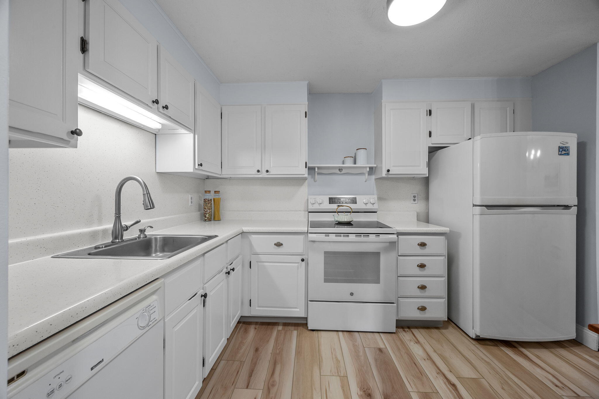 Orleans, Massachusetts 02653, United States, 1 Bedroom Bedrooms, ,1 BathroomBathrooms,Residential,Active,246750