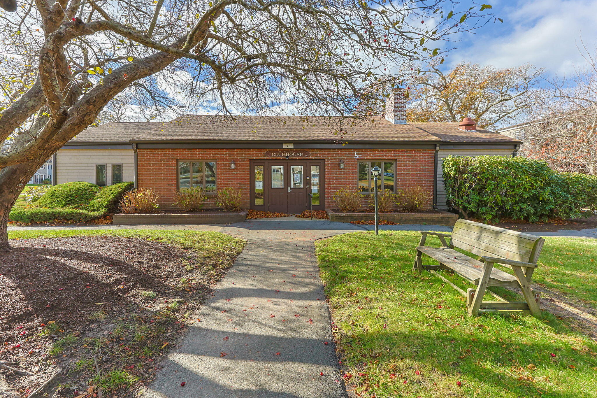 Orleans, Massachusetts 02653, United States, 1 Bedroom Bedrooms, ,1 BathroomBathrooms,Residential,Active,246750