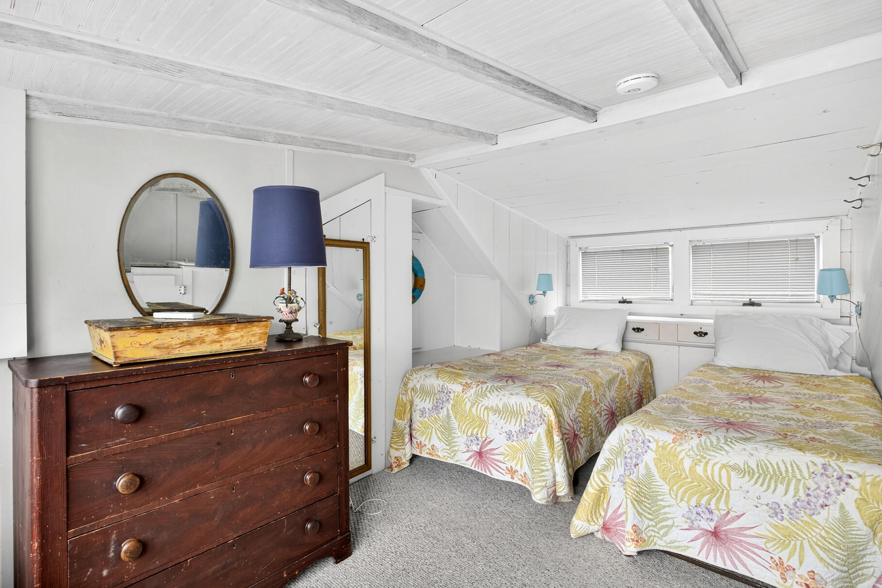 Orleans, Massachusetts 02653, United States, 7 Bedrooms Bedrooms, ,7 BathroomsBathrooms,Residential,Active,128185