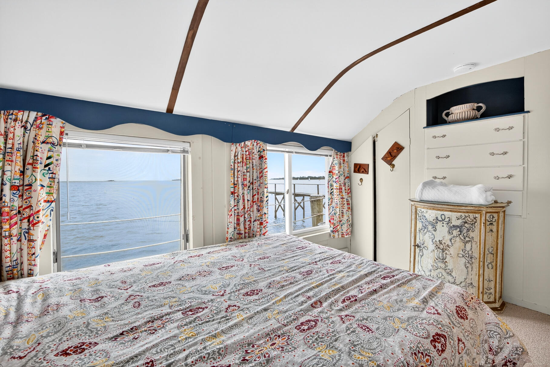 Orleans, Massachusetts 02653, United States, 7 Bedrooms Bedrooms, ,7 BathroomsBathrooms,Residential,Active,128185