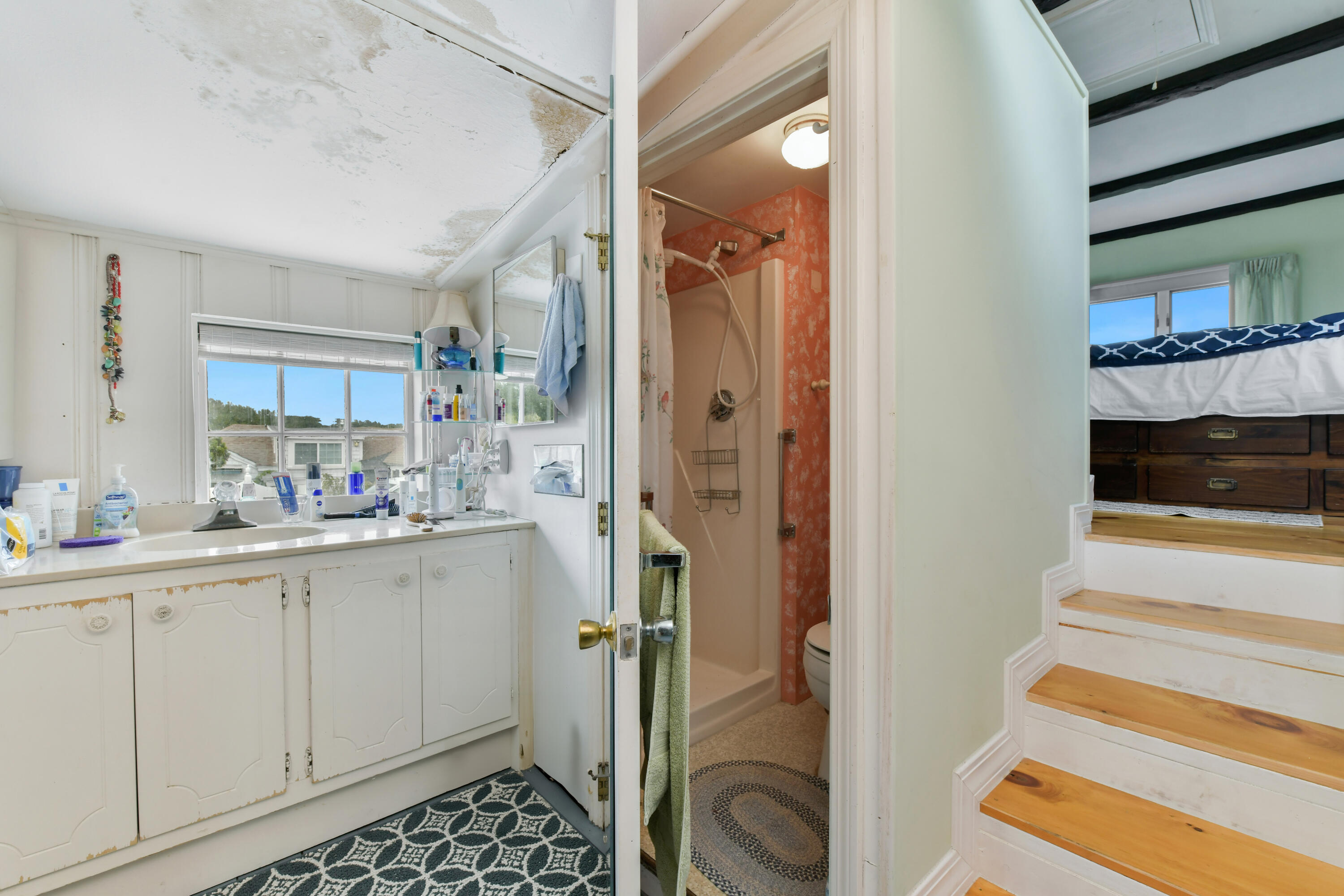 Orleans, Massachusetts 02653, United States, 7 Bedrooms Bedrooms, ,7 BathroomsBathrooms,Residential,Active,128185