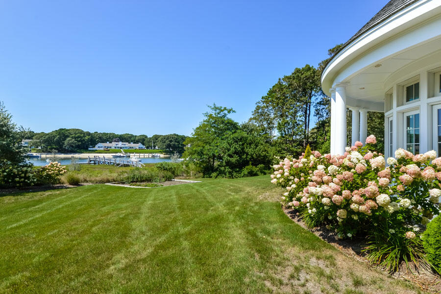 Osterville, Massachusetts 02655, United States, 6 Bedrooms Bedrooms, ,8 BathroomsBathrooms,Residential,Active,45386
