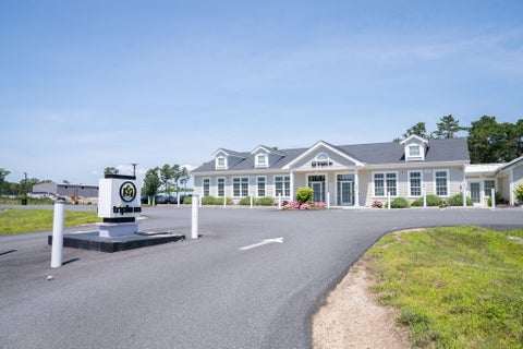 Photo of 41 Echo Road, Mashpee, MA 02649 (MLS # 22604171)