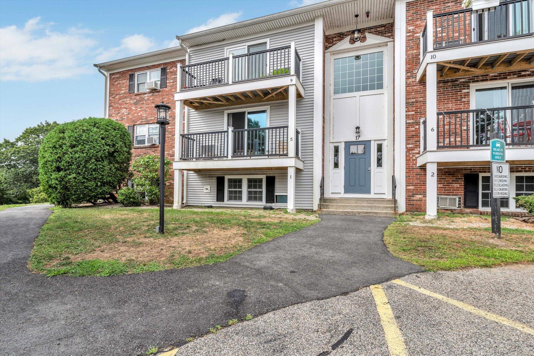 Plymouth, Massachusetts 02360, United States, 2 Bedrooms Bedrooms, ,1 BathroomBathrooms,Residential,Active,234433