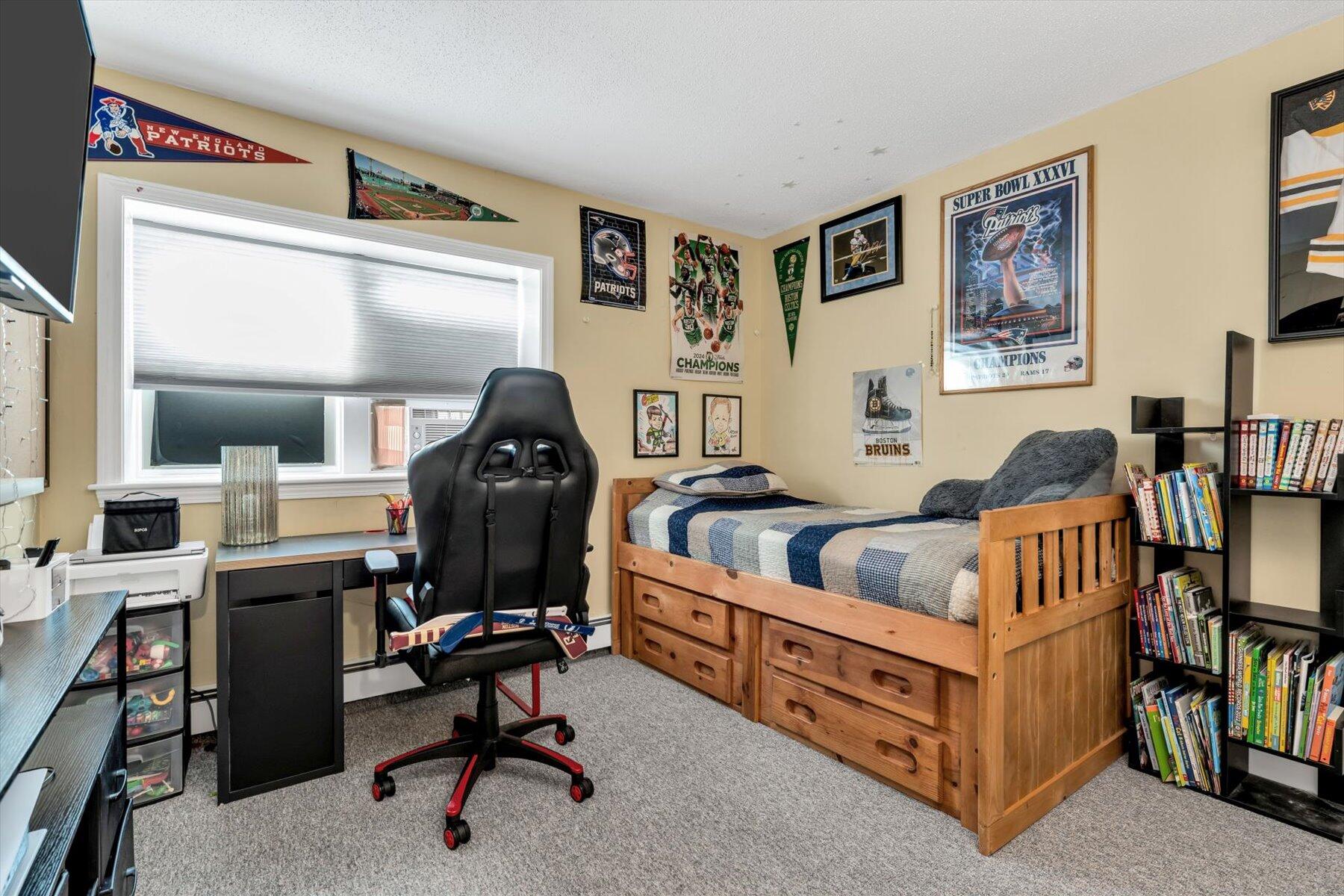 Plymouth, Massachusetts 02360, United States, 2 Bedrooms Bedrooms, ,1 BathroomBathrooms,Residential,Active,234433