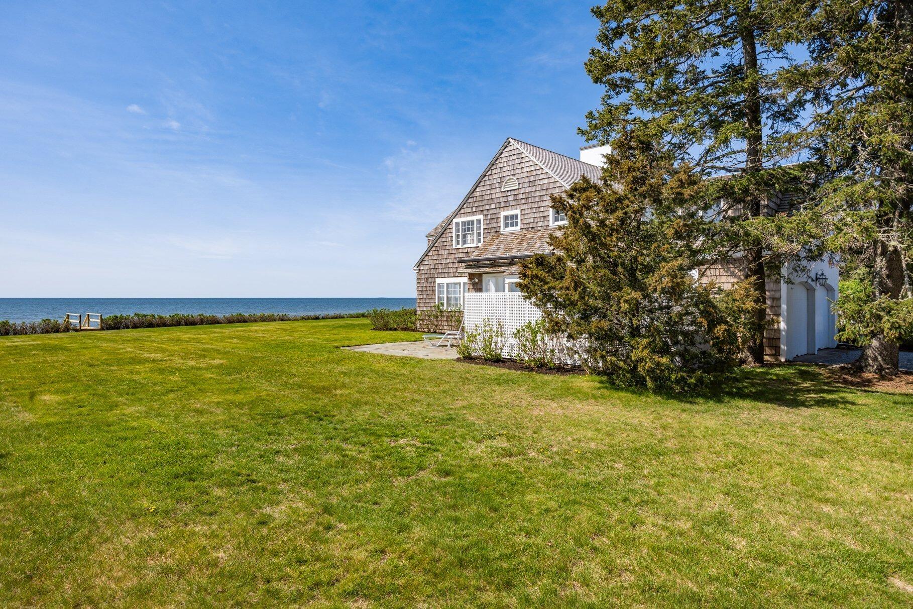 Osterville, Massachusetts 02655, United States, 6 Bedrooms Bedrooms, ,6 BathroomsBathrooms,Residential,Active,123887