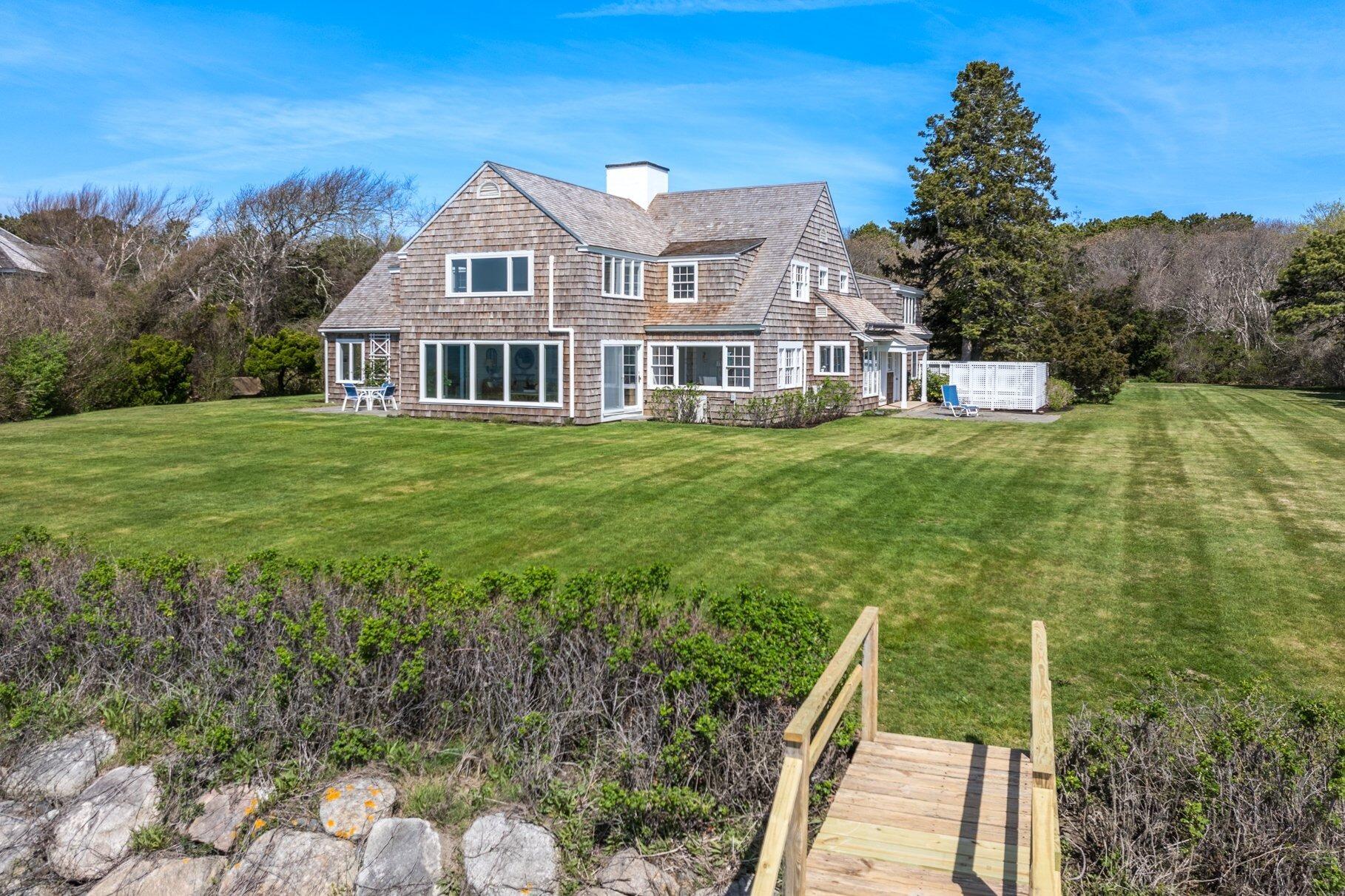 Osterville, Massachusetts 02655, United States, 6 Bedrooms Bedrooms, ,6 BathroomsBathrooms,Residential,Active,123887