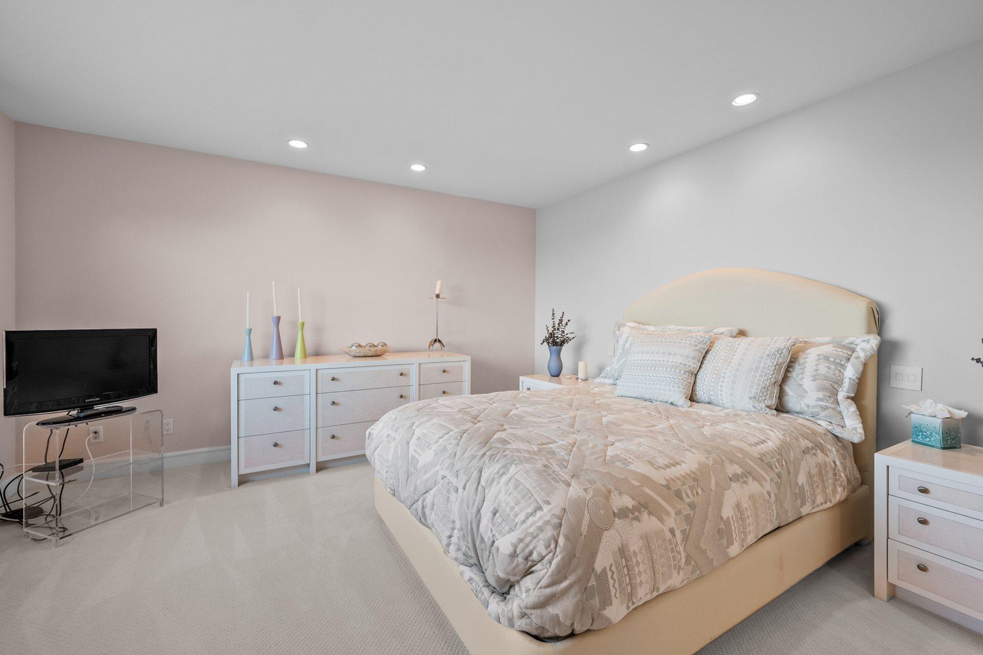 Mashpee, Massachusetts 02649, United States, 5 Bedrooms Bedrooms, ,6 BathroomsBathrooms,Residential,Active,190524