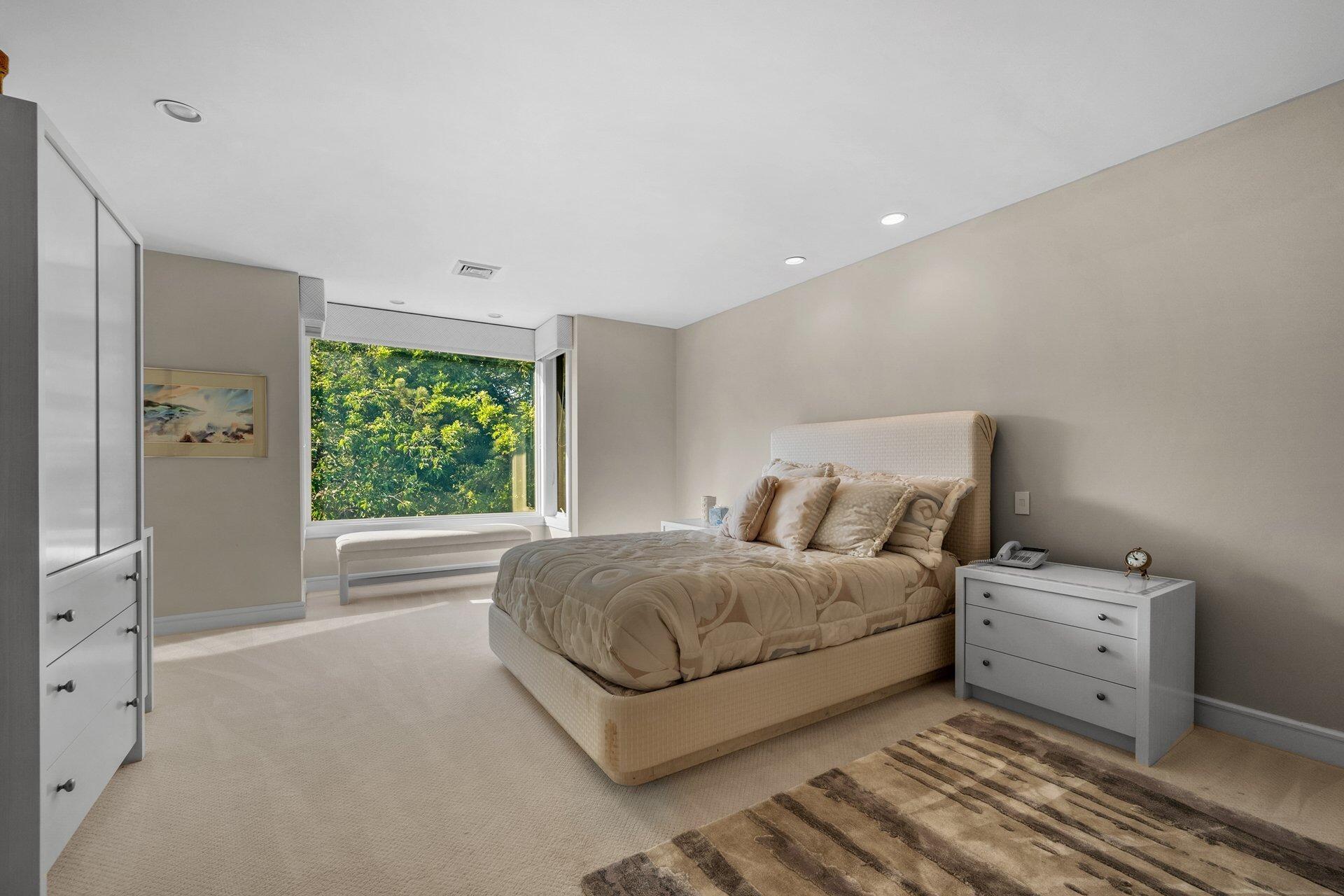 Mashpee, Massachusetts 02649, United States, 5 Bedrooms Bedrooms, ,6 BathroomsBathrooms,Residential,Active,190524