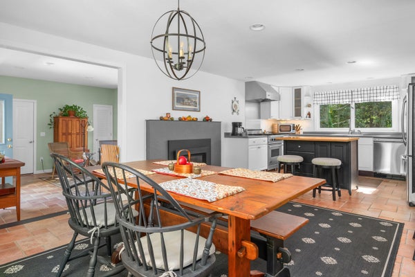 70 ACRE HILL RD, BARNSTABLE, MA 02630 - Image e2d4937e0988e8a0f2afc851f7d6b89f/2114271224