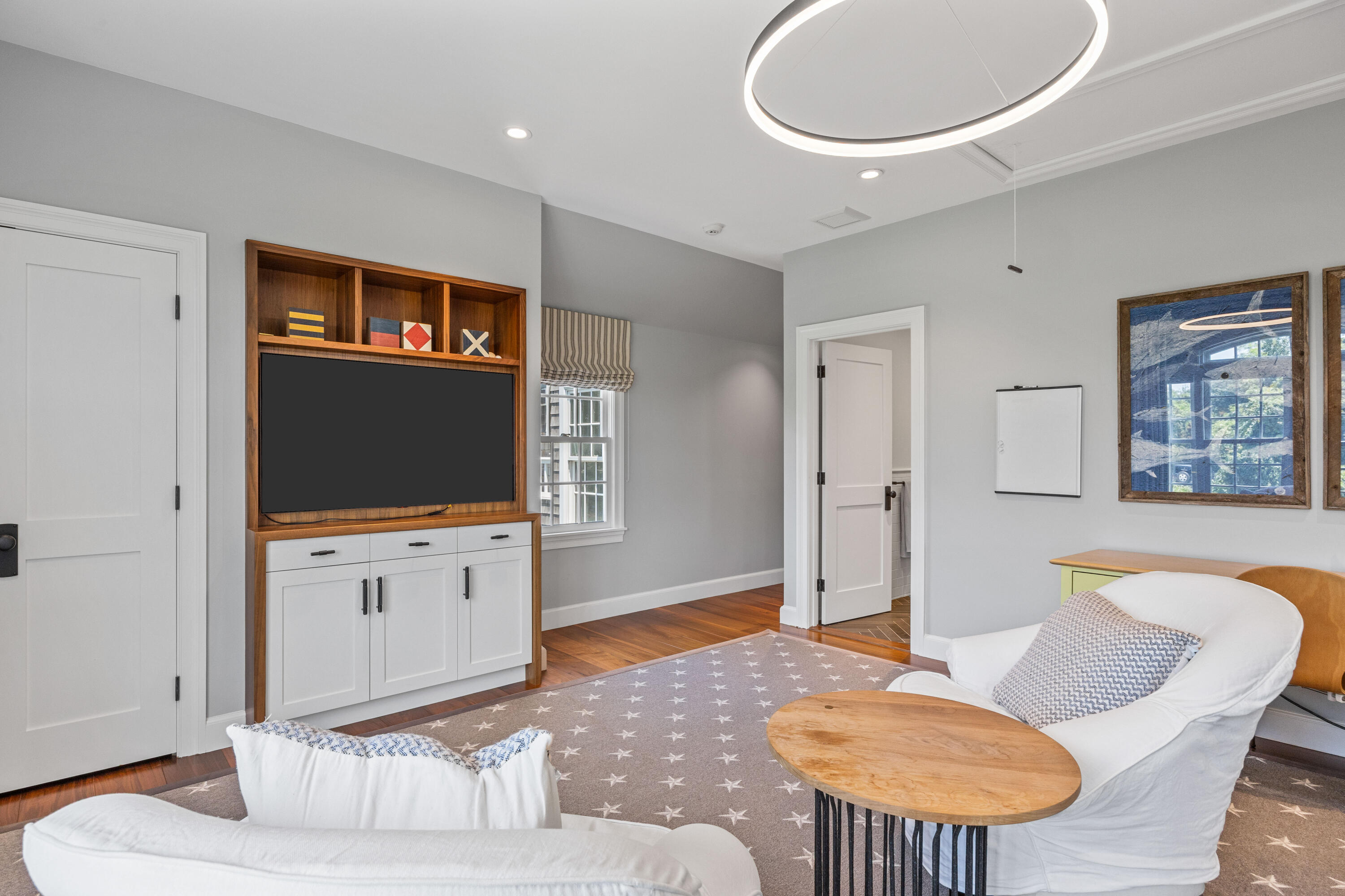 Chatham, Massachusetts 02633, United States, 5 Bedrooms Bedrooms, ,7 BathroomsBathrooms,Residential,Active,198031