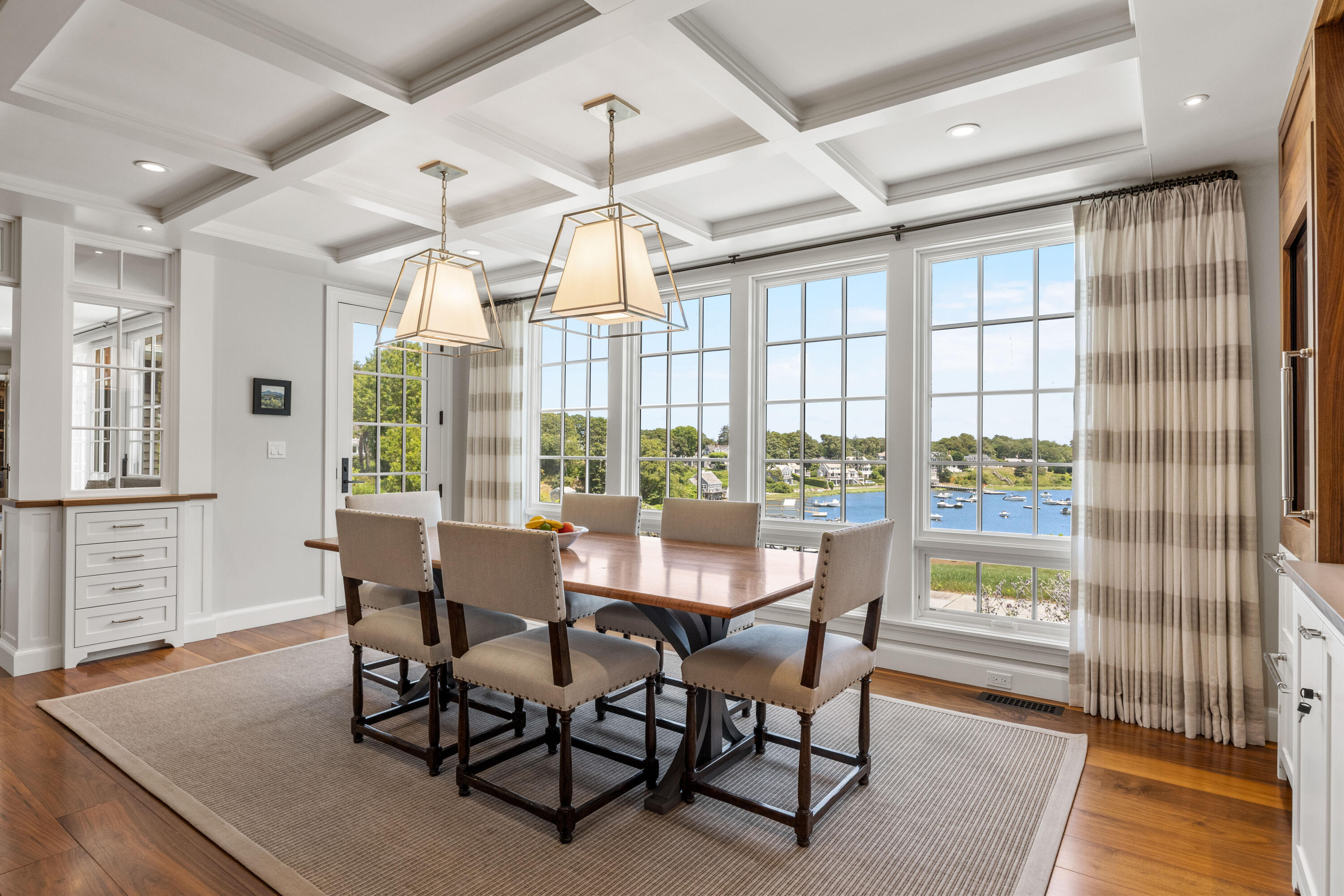 Chatham, Massachusetts 02633, United States, 5 Bedrooms Bedrooms, ,7 BathroomsBathrooms,Residential,Active,198031