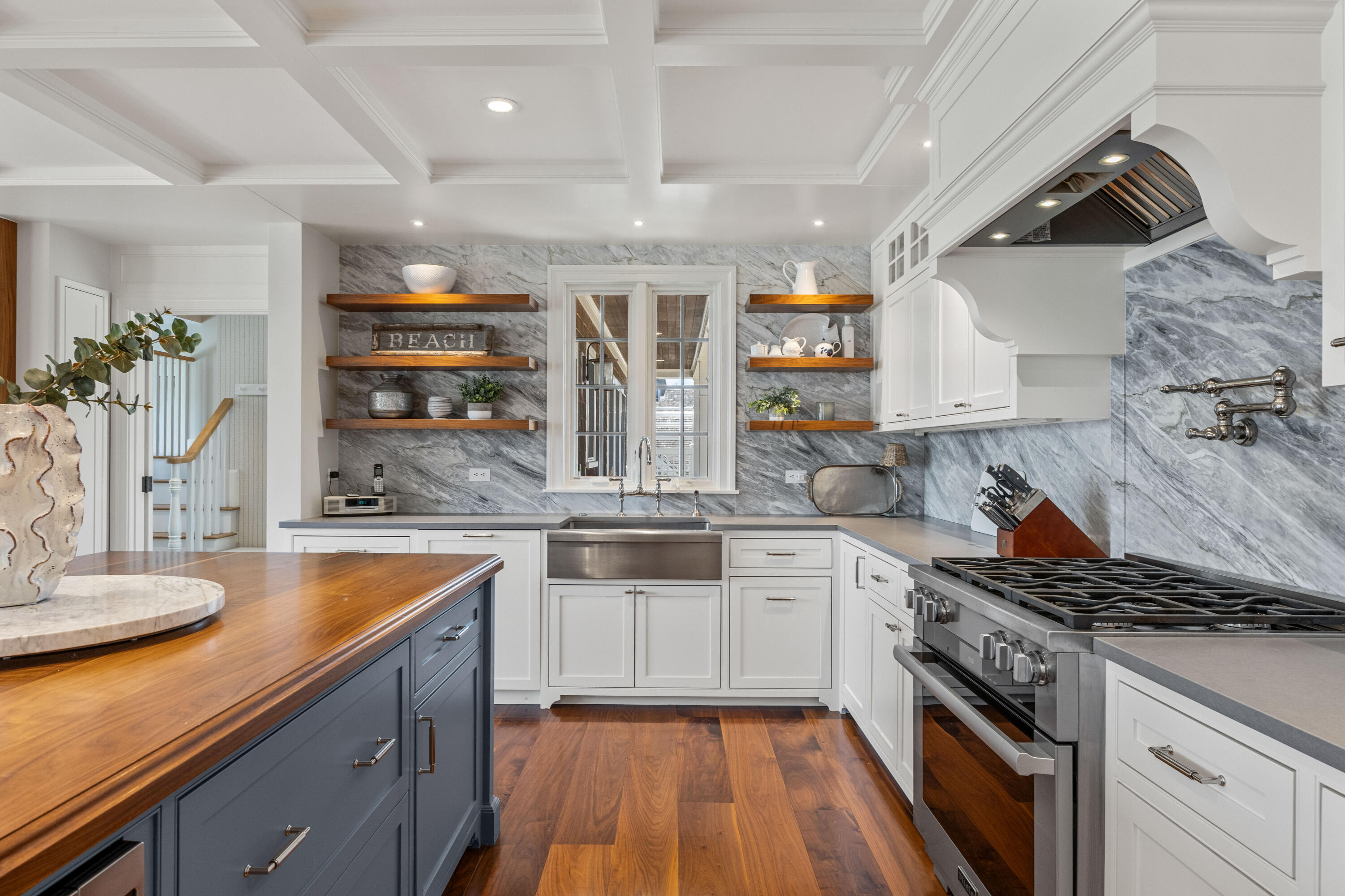 Chatham, Massachusetts 02633, United States, 5 Bedrooms Bedrooms, ,7 BathroomsBathrooms,Residential,Active,198031