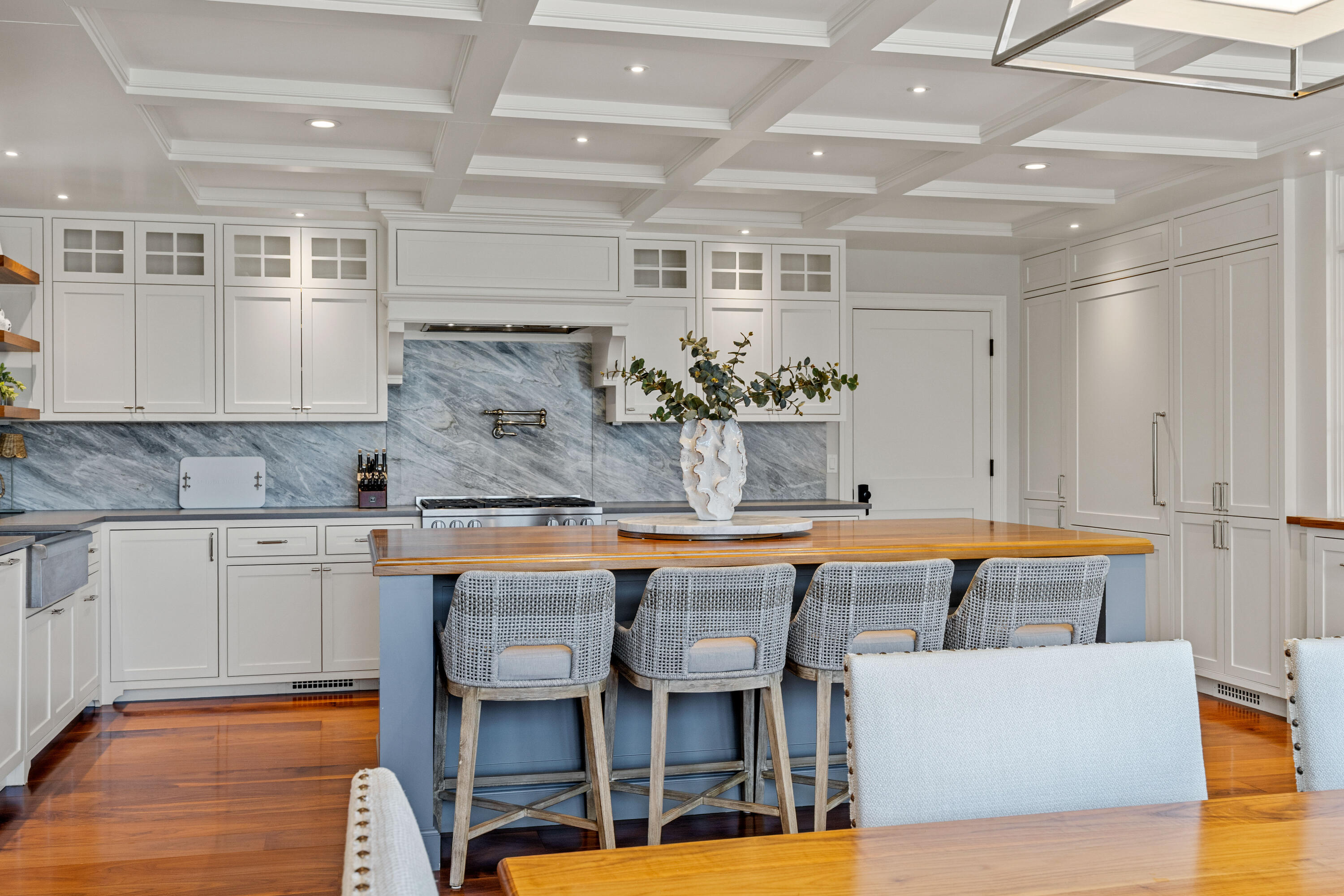 Chatham, Massachusetts 02633, United States, 5 Bedrooms Bedrooms, ,7 BathroomsBathrooms,Residential,Active,198031