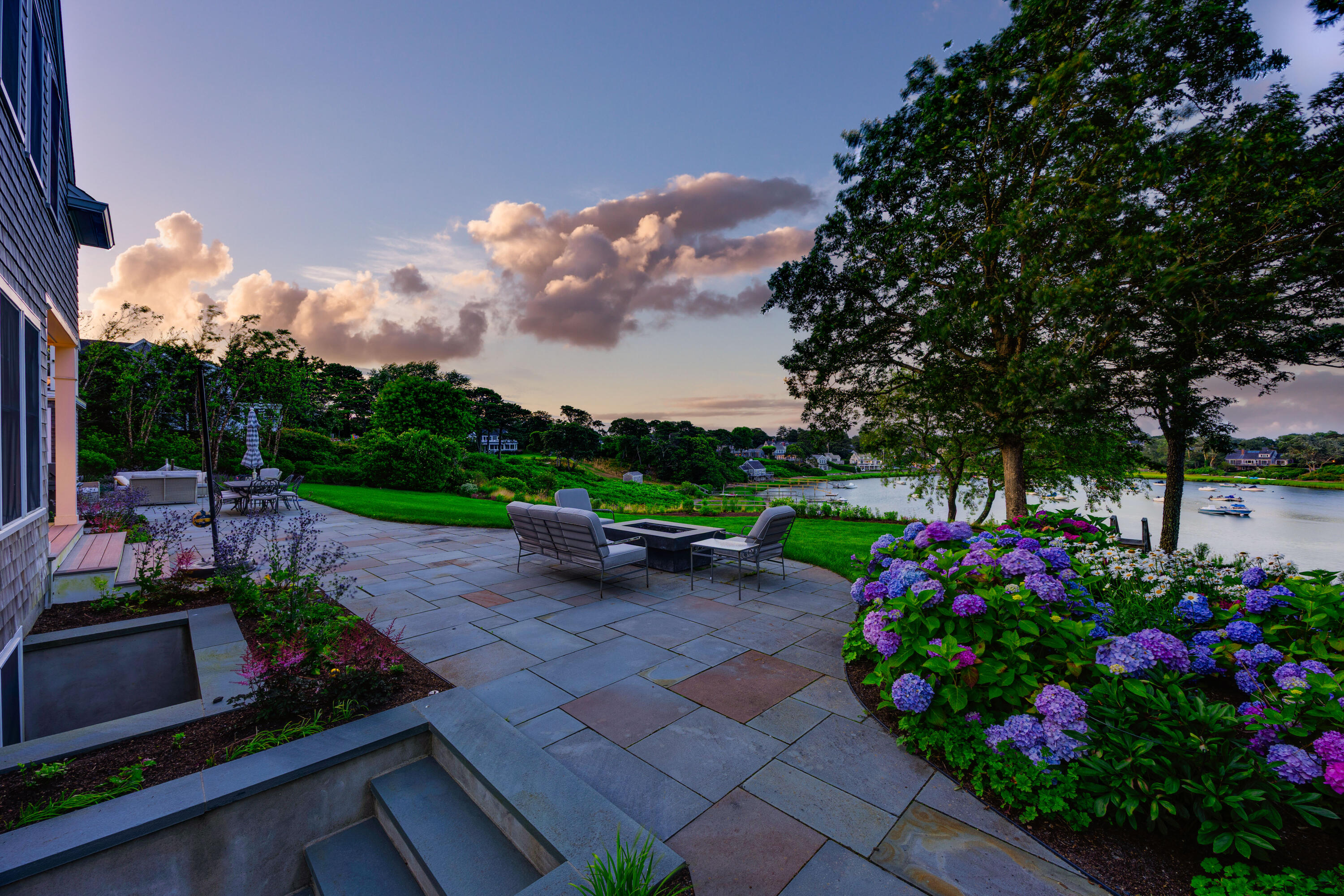 Chatham, Massachusetts 02633, United States, 5 Bedrooms Bedrooms, ,7 BathroomsBathrooms,Residential,Active,198031