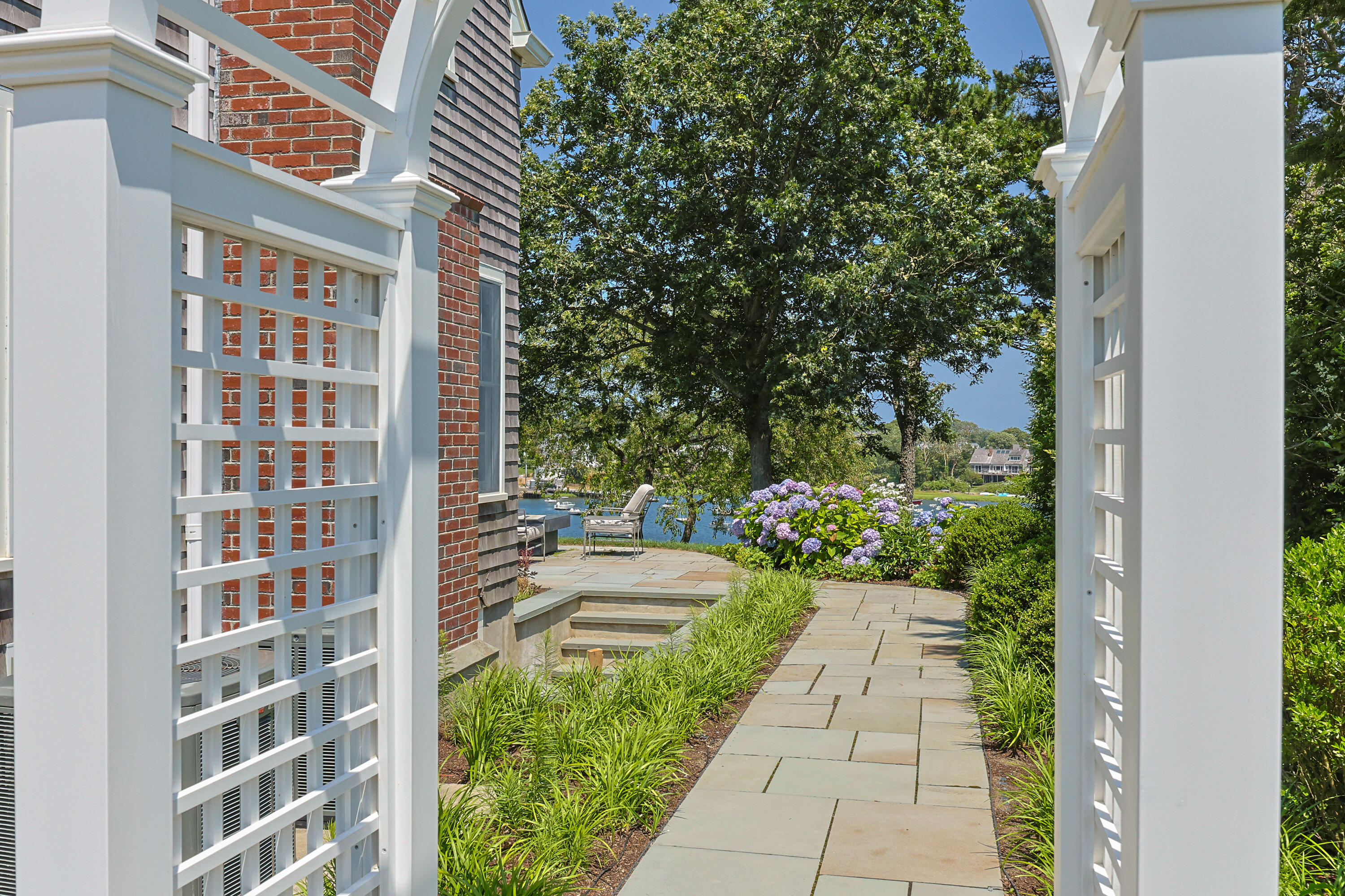 Chatham, Massachusetts 02633, United States, 5 Bedrooms Bedrooms, ,7 BathroomsBathrooms,Residential,Active,198031