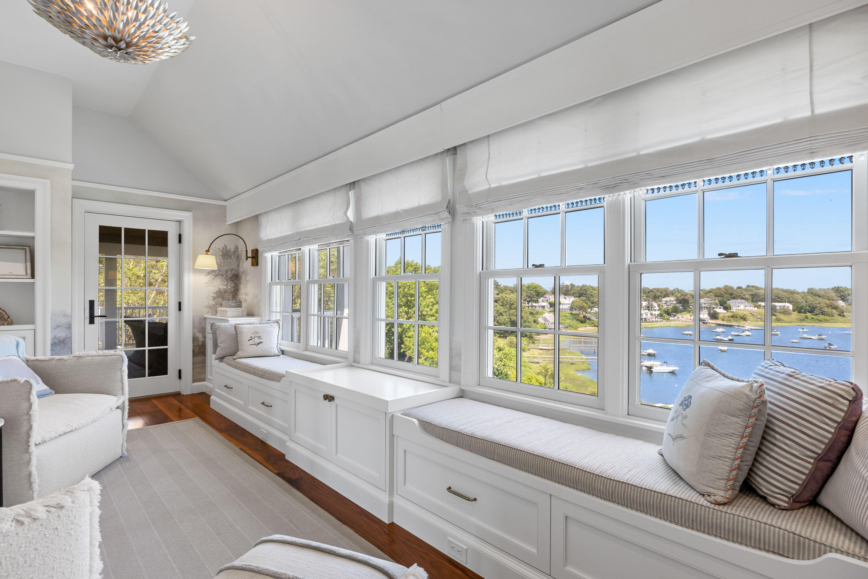 Chatham, Massachusetts 02633, United States, 5 Bedrooms Bedrooms, ,7 BathroomsBathrooms,Residential,Active,198031