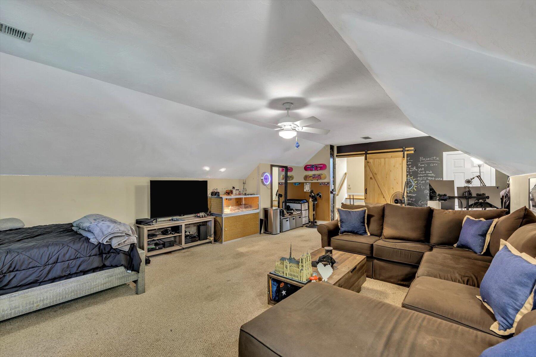 Pembroke, Massachusetts 02359, United States, 4 Bedrooms Bedrooms, ,4 BathroomsBathrooms,Residential,Active,220797