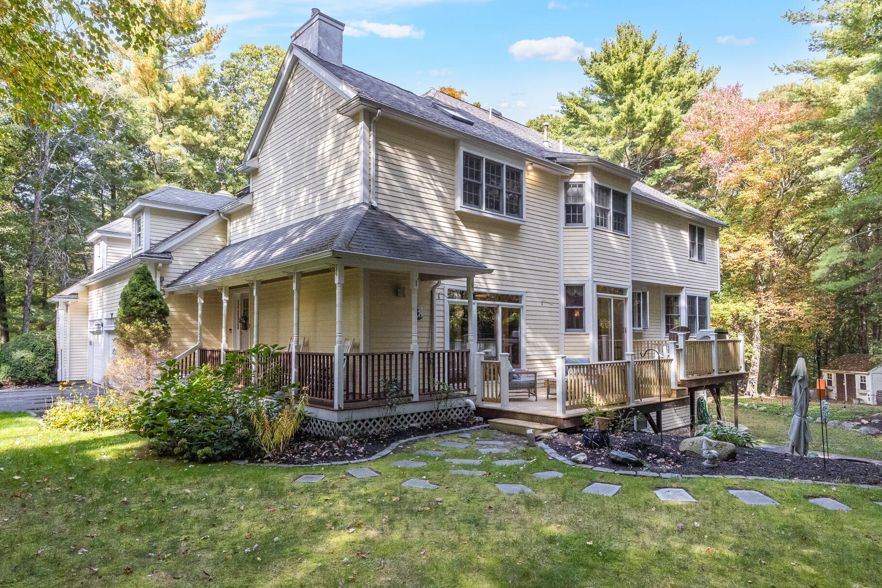 Pembroke, Massachusetts 02359, United States, 4 Bedrooms Bedrooms, ,4 BathroomsBathrooms,Residential,Active,220797