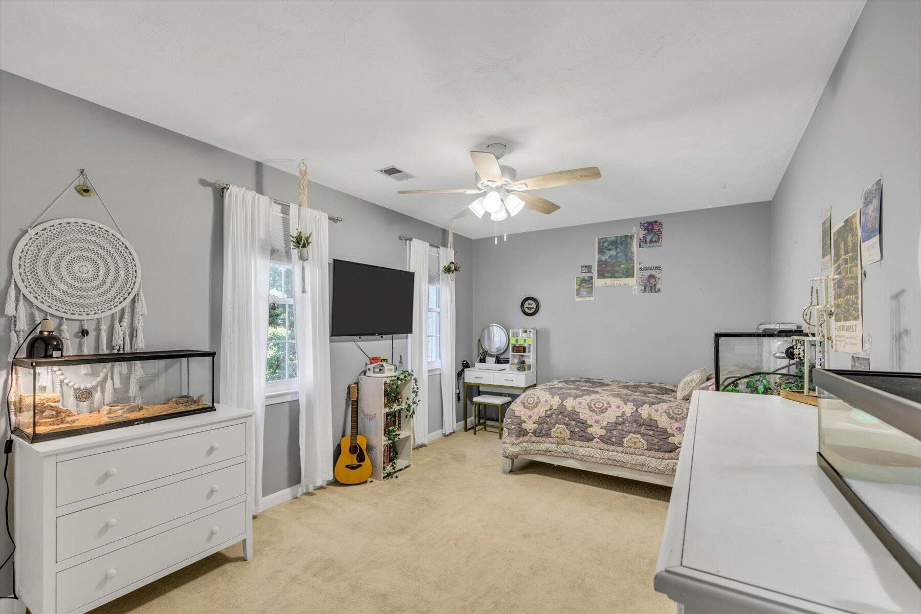 Pembroke, Massachusetts 02359, United States, 4 Bedrooms Bedrooms, ,4 BathroomsBathrooms,Residential,Active,220797