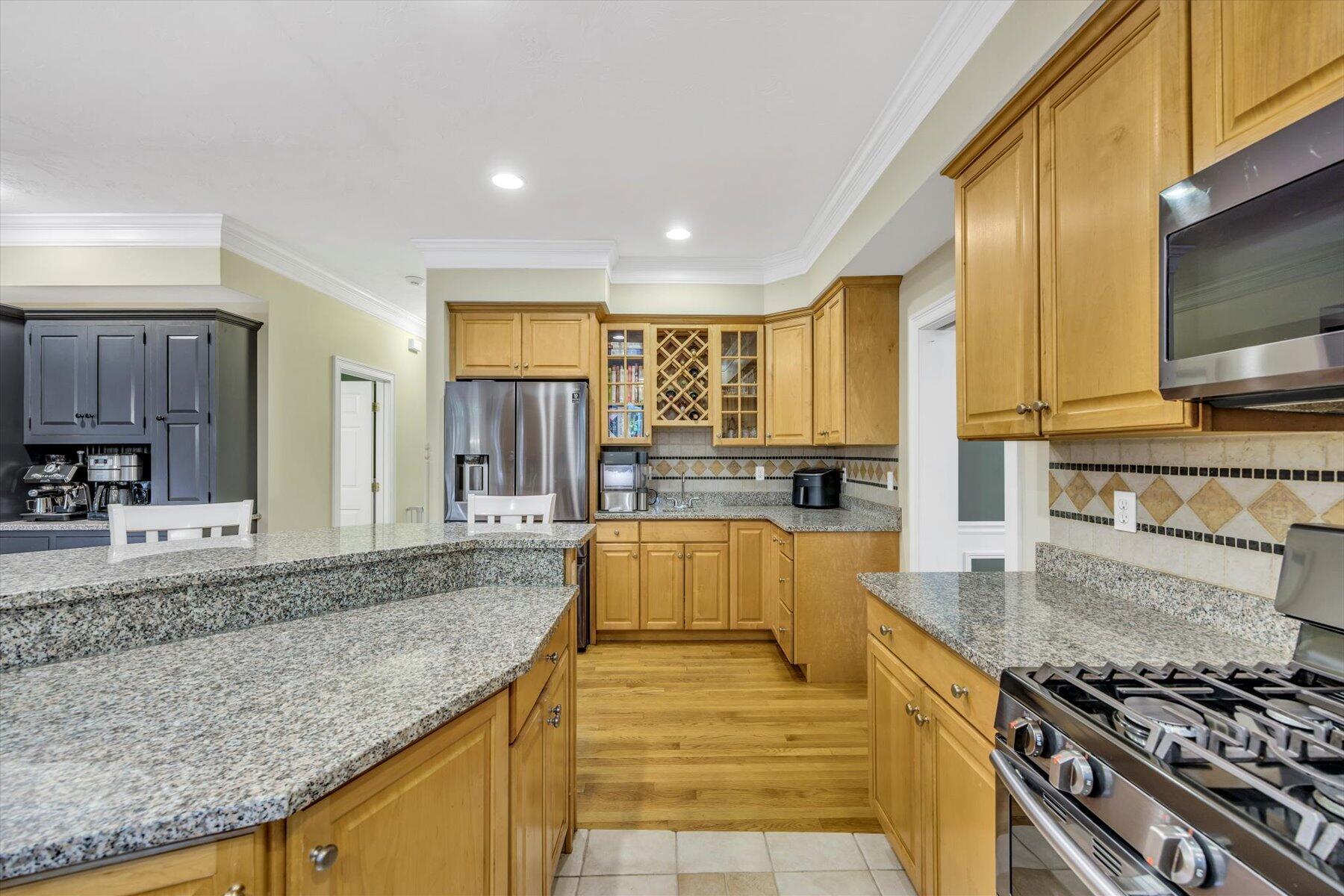 Pembroke, Massachusetts 02359, United States, 4 Bedrooms Bedrooms, ,4 BathroomsBathrooms,Residential,Active,220797