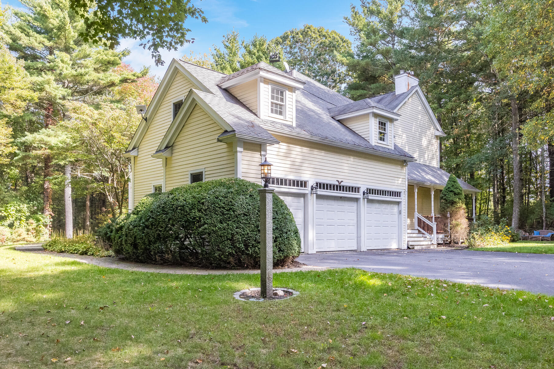 Pembroke, Massachusetts 02359, United States, 4 Bedrooms Bedrooms, ,4 BathroomsBathrooms,Residential,Active,220797