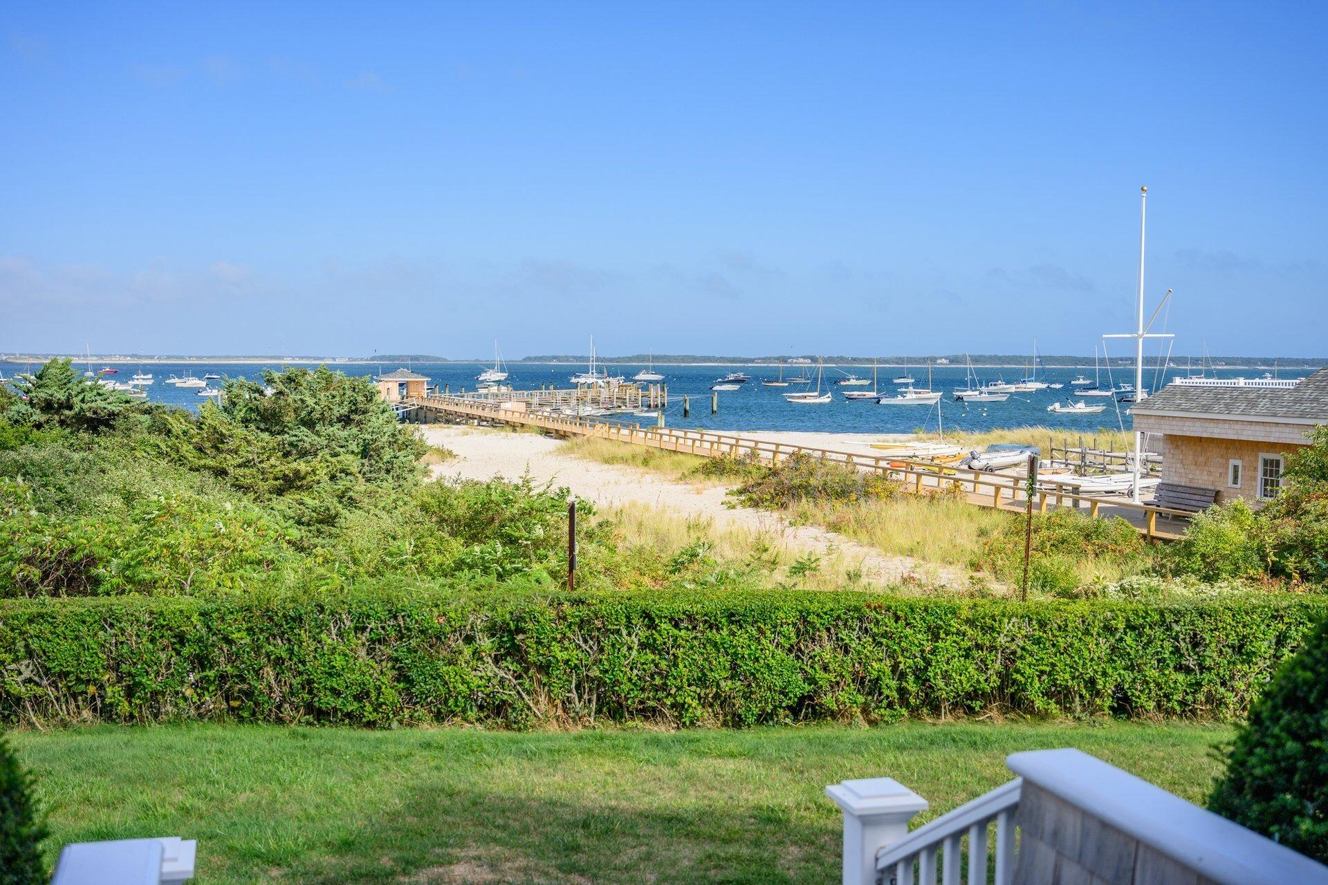 Hyannis Port, Massachusetts 02647, United States, 7 Bedrooms Bedrooms, ,5 BathroomsBathrooms,Residential,Active,219941