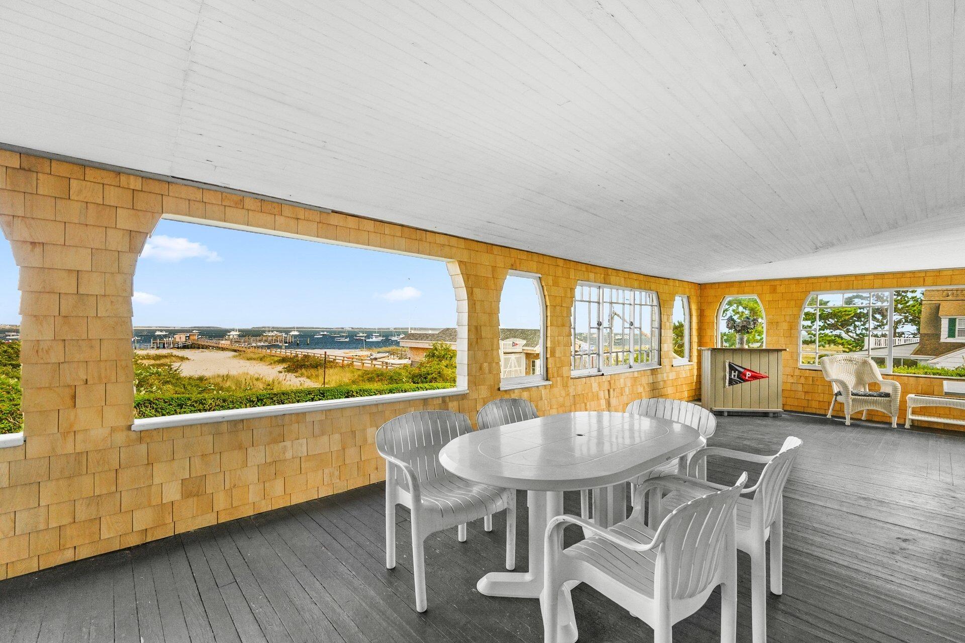 Hyannis Port, Massachusetts 02647, United States, 7 Bedrooms Bedrooms, ,5 BathroomsBathrooms,Residential,Active,219941