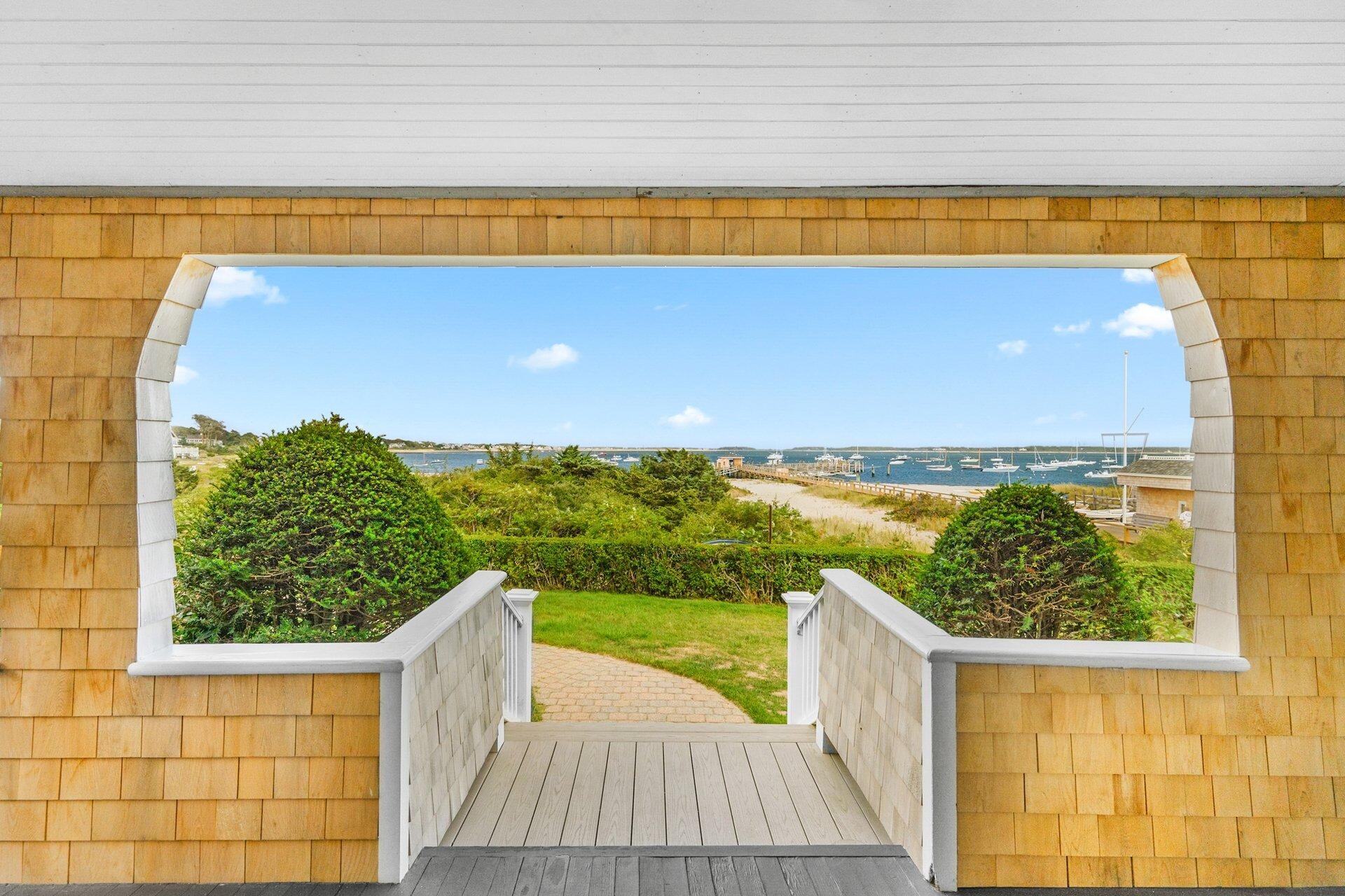 Hyannis Port, Massachusetts 02647, United States, 7 Bedrooms Bedrooms, ,5 BathroomsBathrooms,Residential,Active,219941