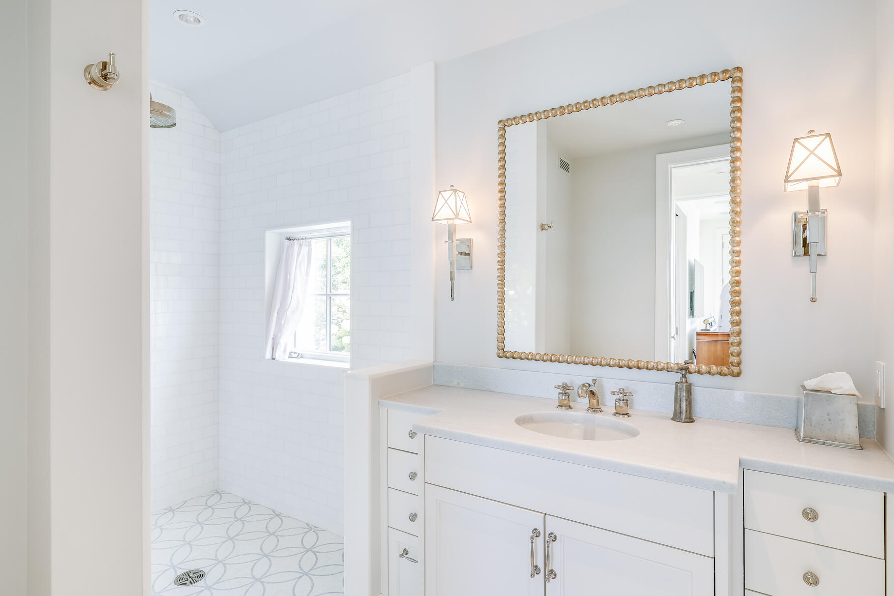 West Yarmouth, Massachusetts 02673, United States, 4 Bedrooms Bedrooms, ,5 BathroomsBathrooms,Residential,Active,111064