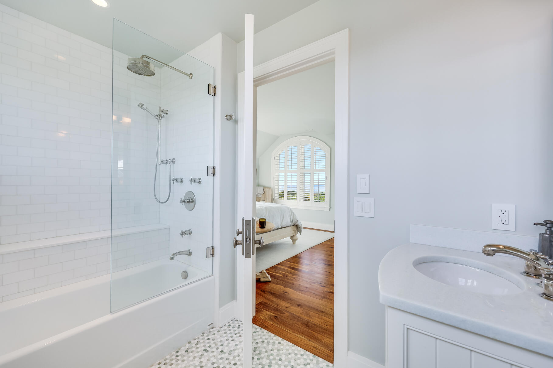 West Yarmouth, Massachusetts 02673, United States, 4 Bedrooms Bedrooms, ,5 BathroomsBathrooms,Residential,Active,111064