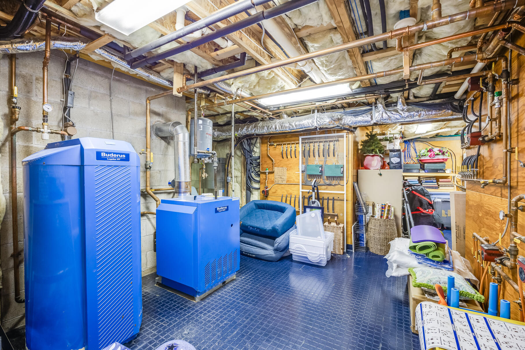 Osterville, Massachusetts 02655, United States, 5 Bedrooms Bedrooms, ,6 BathroomsBathrooms,Residential,Active,90699