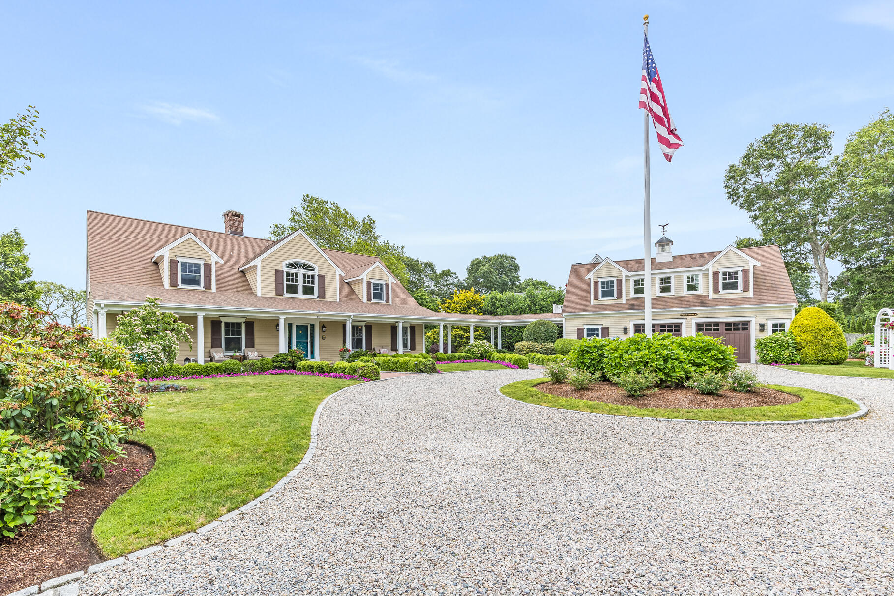 Osterville, Massachusetts 02655, United States, 5 Bedrooms Bedrooms, ,6 BathroomsBathrooms,Residential,Active,90699