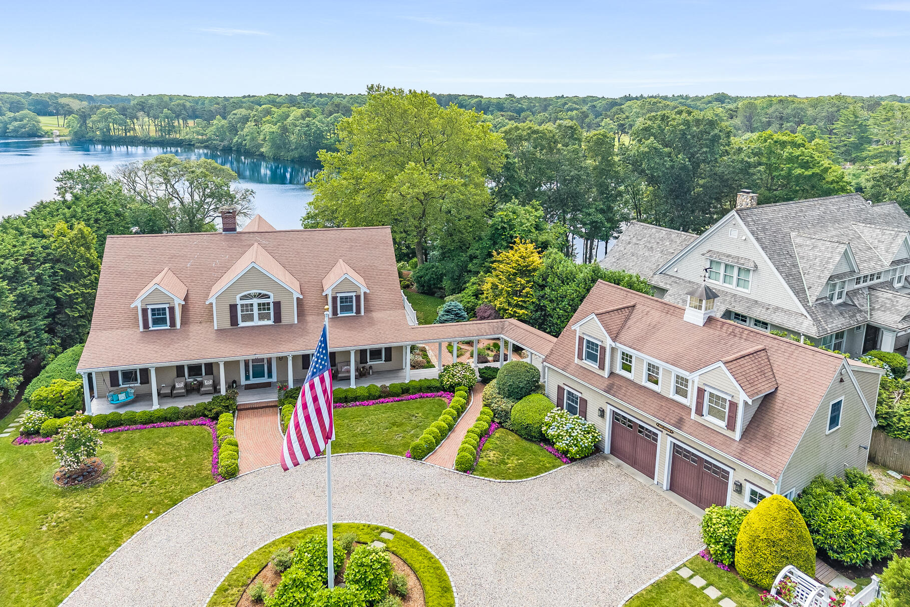 Osterville, Massachusetts 02655, United States, 5 Bedrooms Bedrooms, ,6 BathroomsBathrooms,Residential,Active,90699