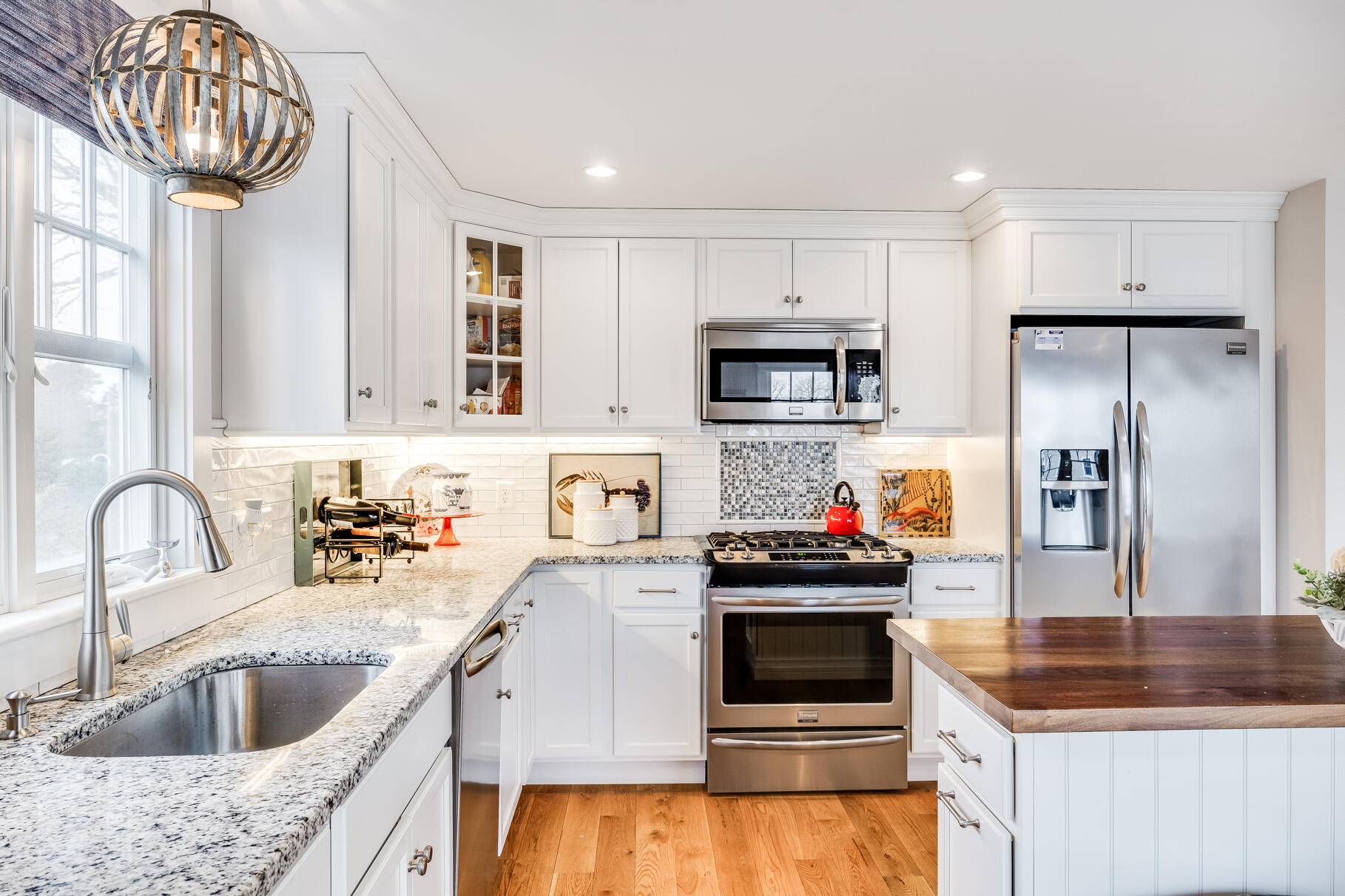 Osterville, Massachusetts 02655, United States, 5 Bedrooms Bedrooms, ,6 BathroomsBathrooms,Residential,Active,90699