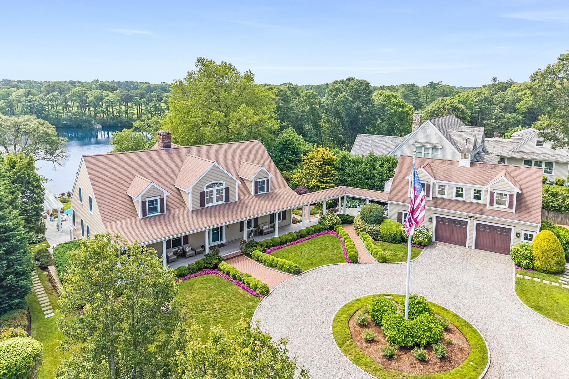 Osterville, Massachusetts 02655, United States, 5 Bedrooms Bedrooms, ,6 BathroomsBathrooms,Residential,Active,90699